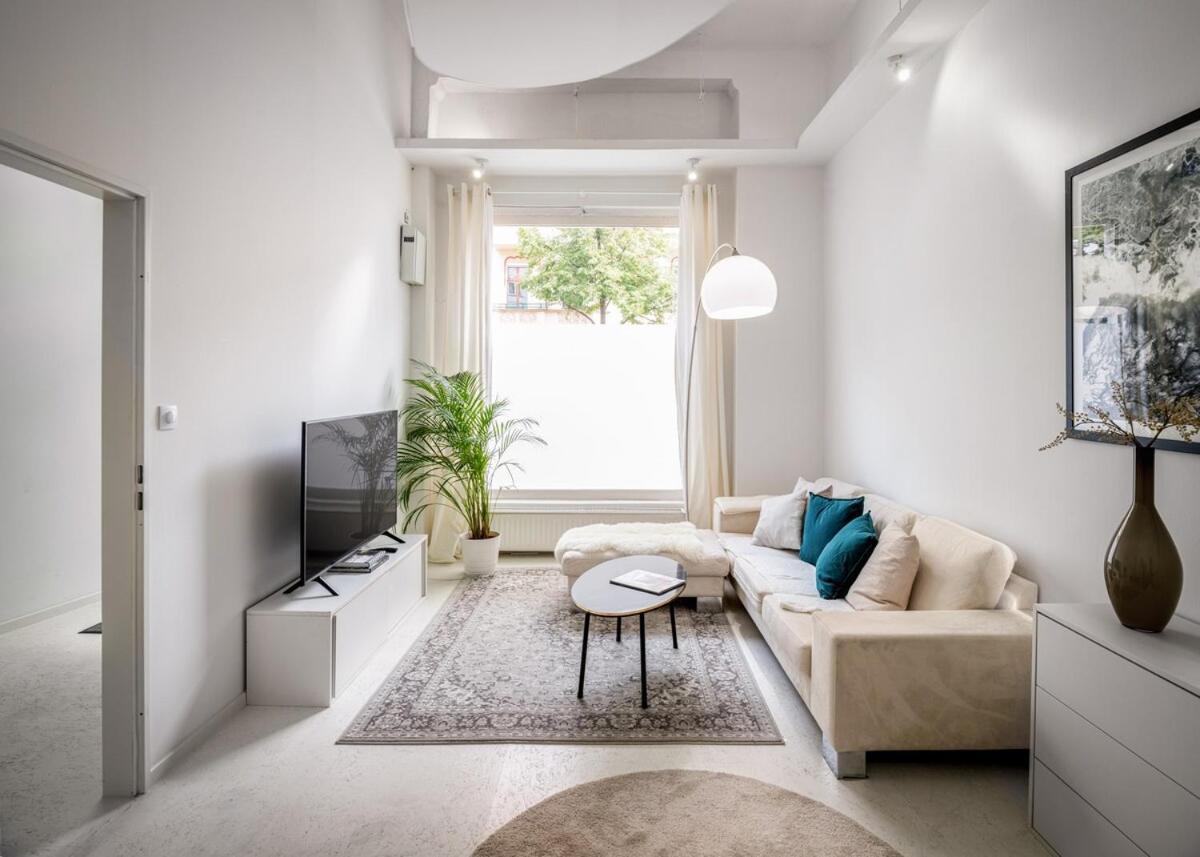 Central Apartment With Home Cinema And Fireplace ベルリン エクステリア 写真