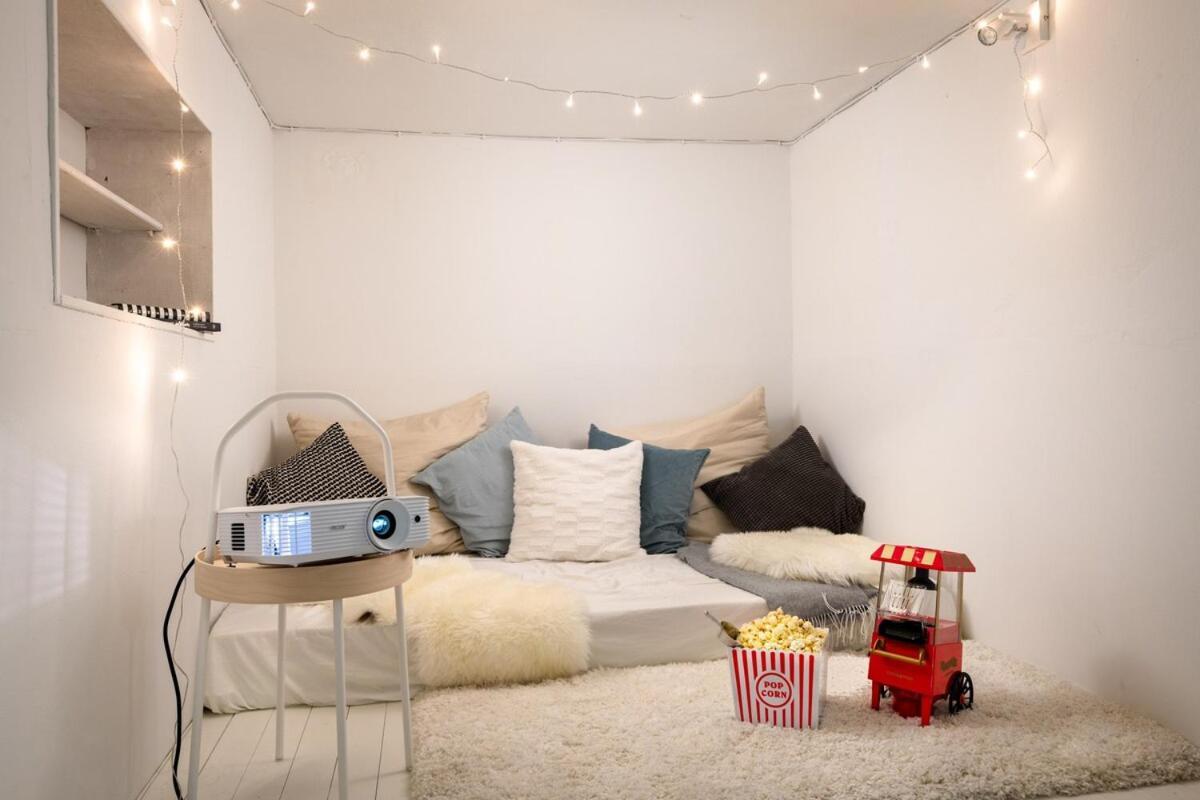 Central Apartment With Home Cinema And Fireplace ベルリン エクステリア 写真